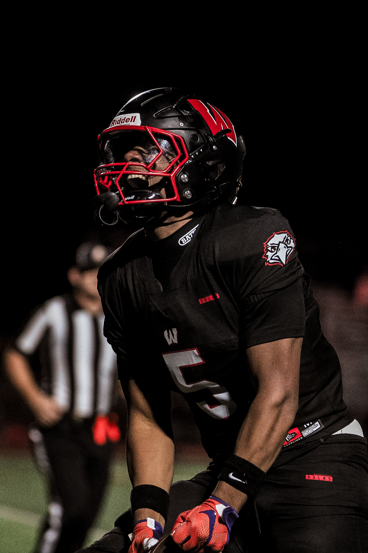 Football player photographed by Dallas